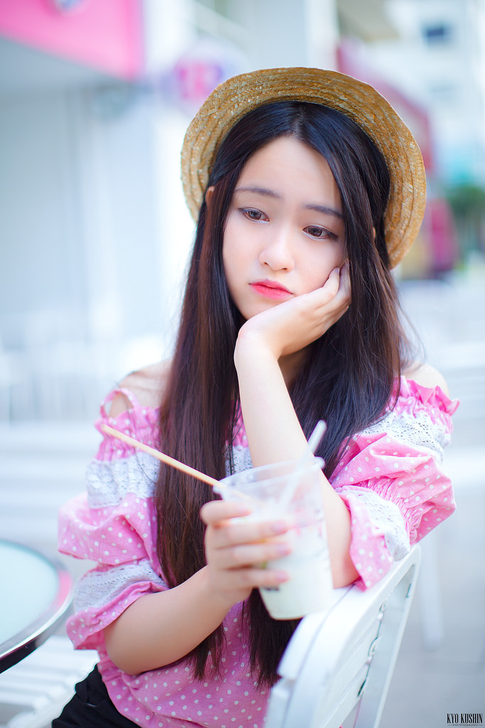 小黏包半人间